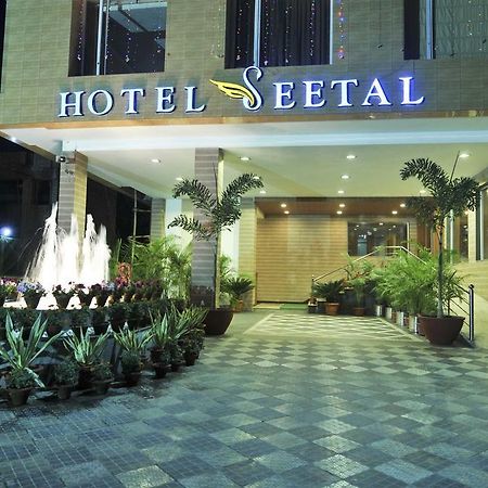 Hotel Seetal Бхубанешвар Екстериор снимка