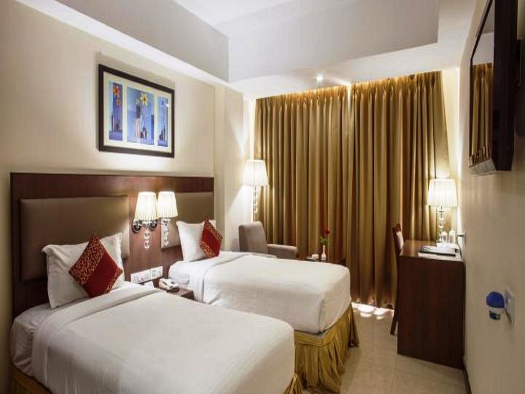 Hotel Seetal Бхубанешвар Екстериор снимка