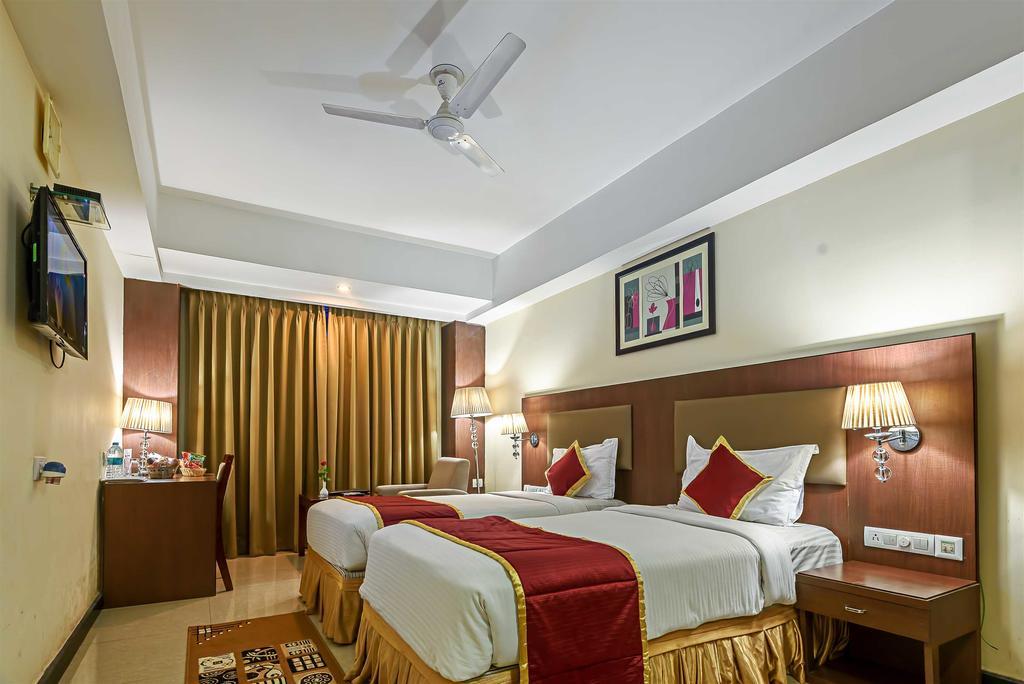 Hotel Seetal Бхубанешвар Екстериор снимка