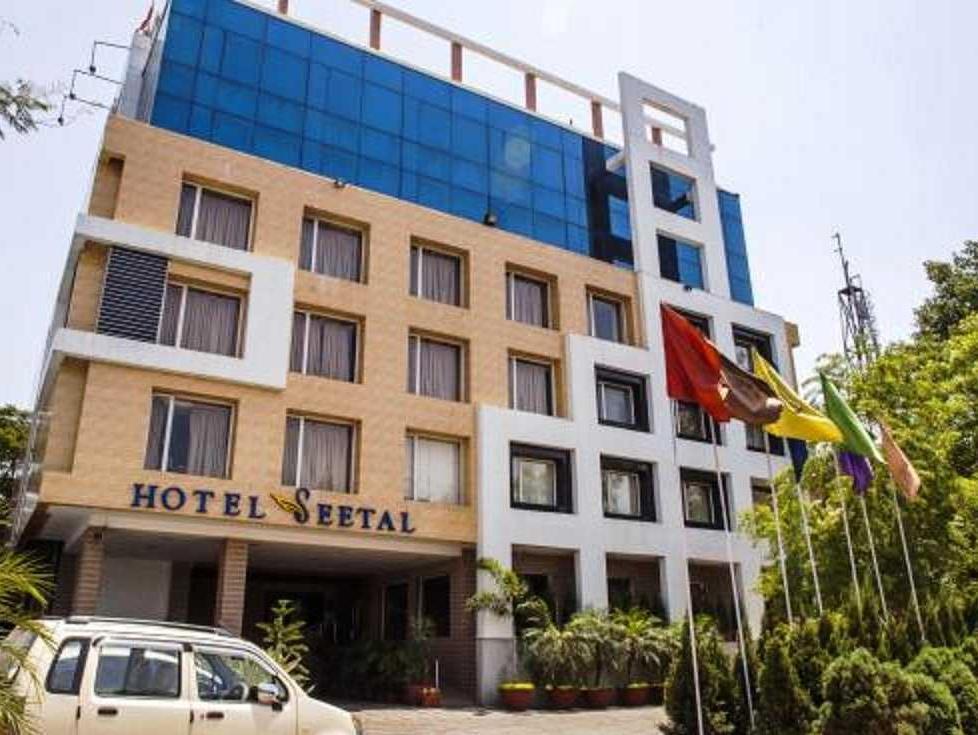 Hotel Seetal Бхубанешвар Екстериор снимка
