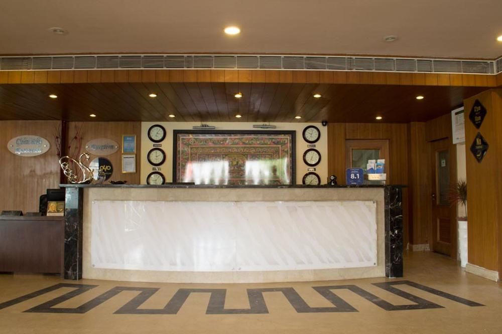 Hotel Seetal Бхубанешвар Екстериор снимка